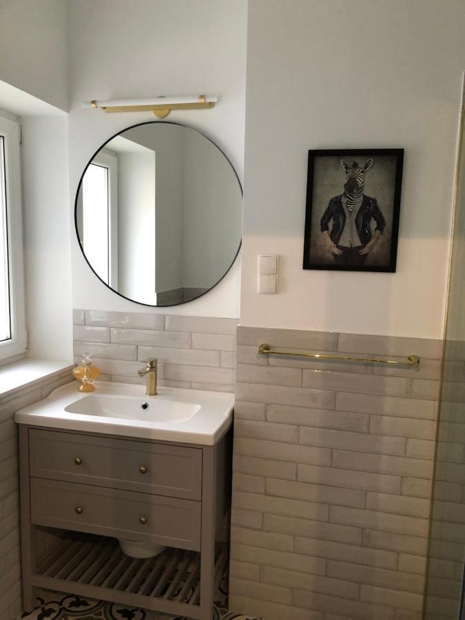 Apartament Przy Studni Czarownic กอร์ซุฟเวียลคอปอลสกี ภายนอก รูปภาพ