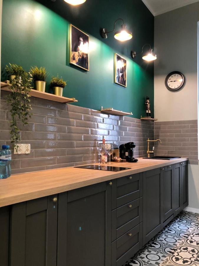Apartament Przy Studni Czarownic กอร์ซุฟเวียลคอปอลสกี ภายนอก รูปภาพ
